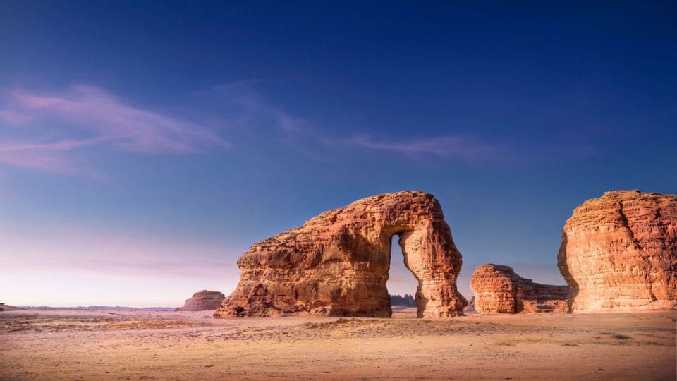 Elephant Rock and Old Town Tour in AlUla